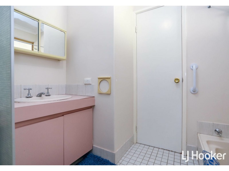 8/6 Auric Place, Maddington WA 6109