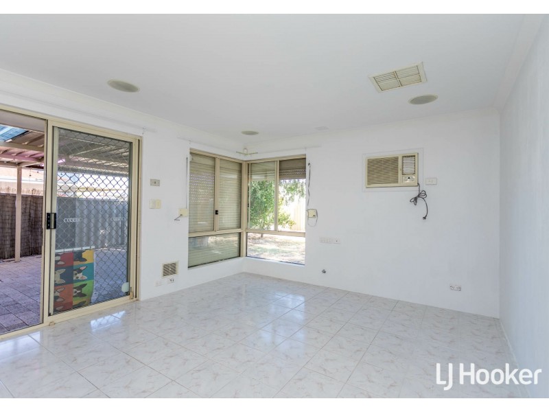 7 Hotchkiss Close, Thornlie WA 6108