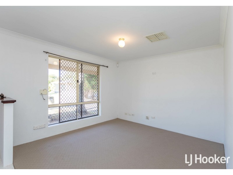 7 Hotchkiss Close, Thornlie WA 6108