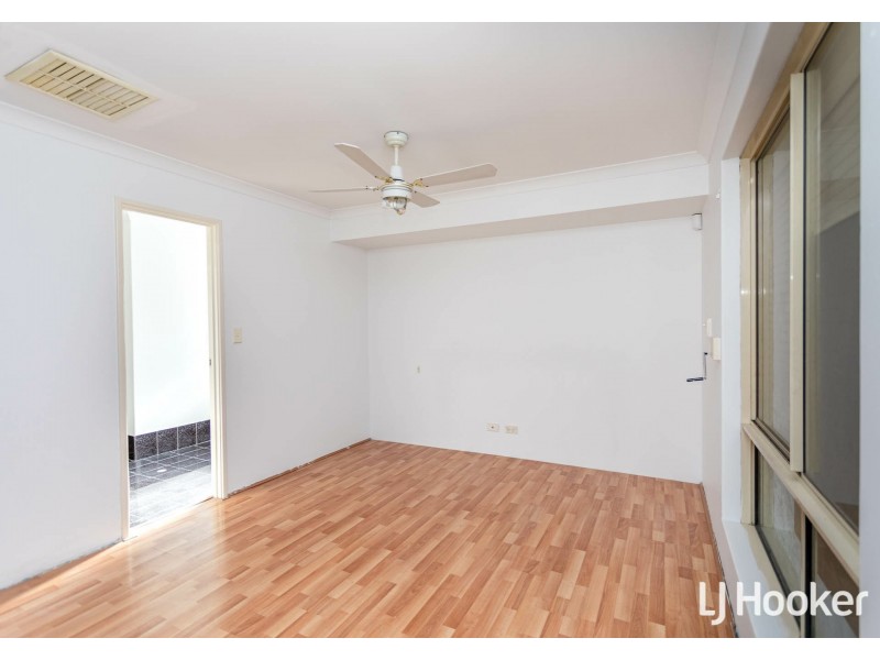 7 Hotchkiss Close, Thornlie WA 6108