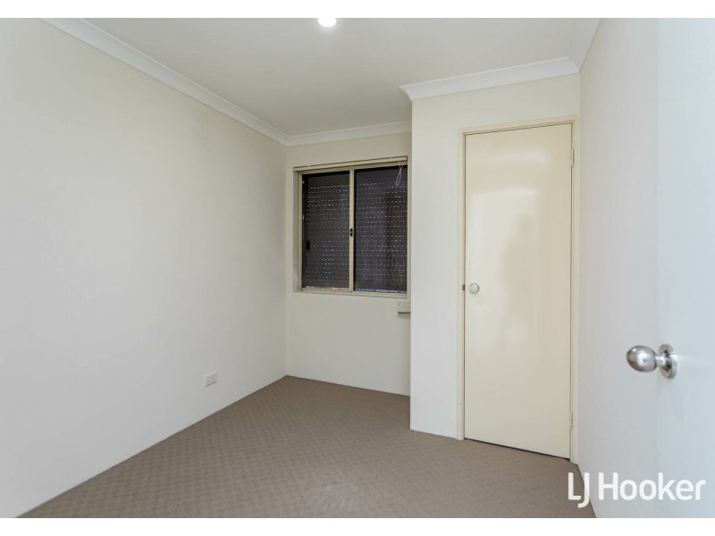 7 Hotchkiss Close, Thornlie WA 6108