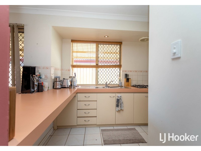 12 Blakemore Retreat, Huntingdale WA 6110