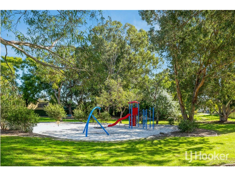 14A Banksia Circle, Thornlie WA 6108