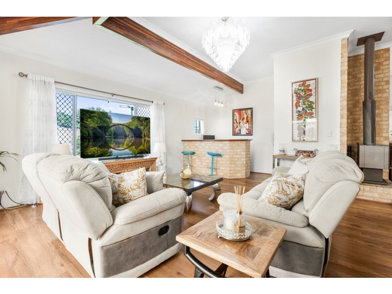 38 Sugarwood Drive, Thornlie WA 6108