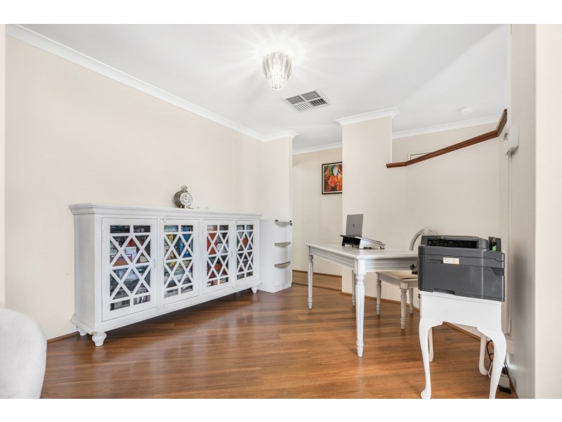 38 Sugarwood Drive, Thornlie WA 6108