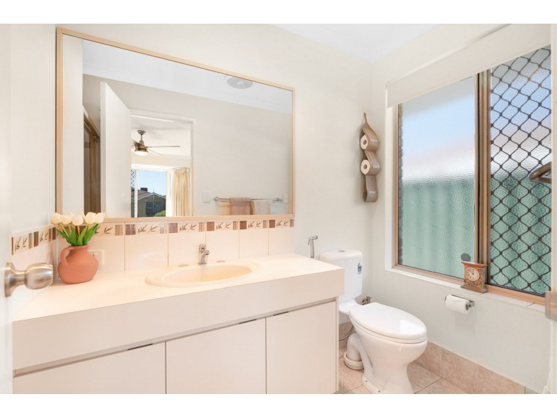 38 Sugarwood Drive, Thornlie WA 6108