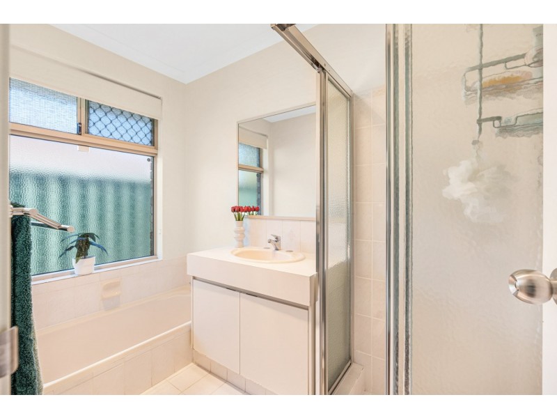 38 Sugarwood Drive, Thornlie WA 6108