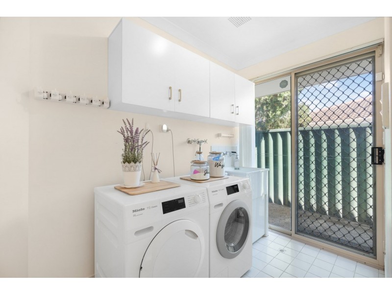 38 Sugarwood Drive, Thornlie WA 6108