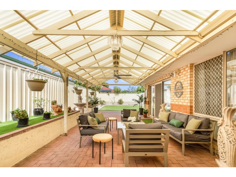 38 Sugarwood Drive, Thornlie WA 6108