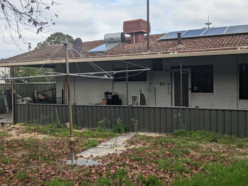 15 Lindy Way, Camillo WA 6111