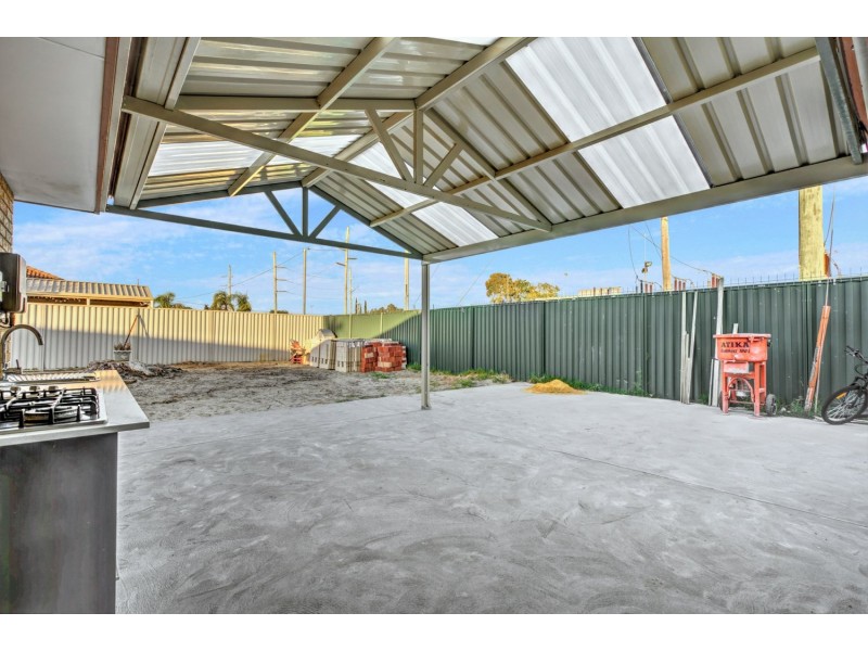 1 Sandridge Street, Gosnells WA 6110