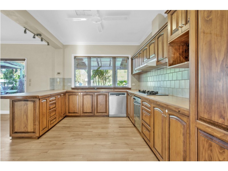 82 Crandon Street, Gosnells WA 6110