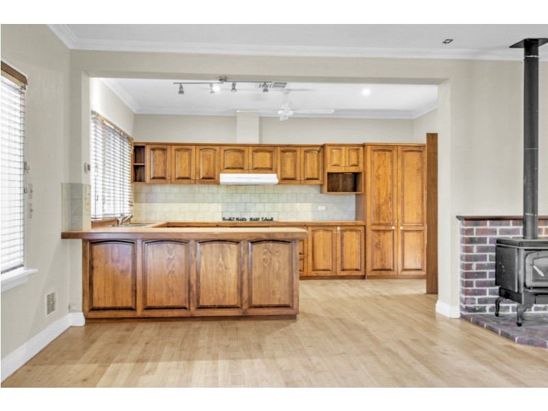 82 Crandon Street, Gosnells WA 6110