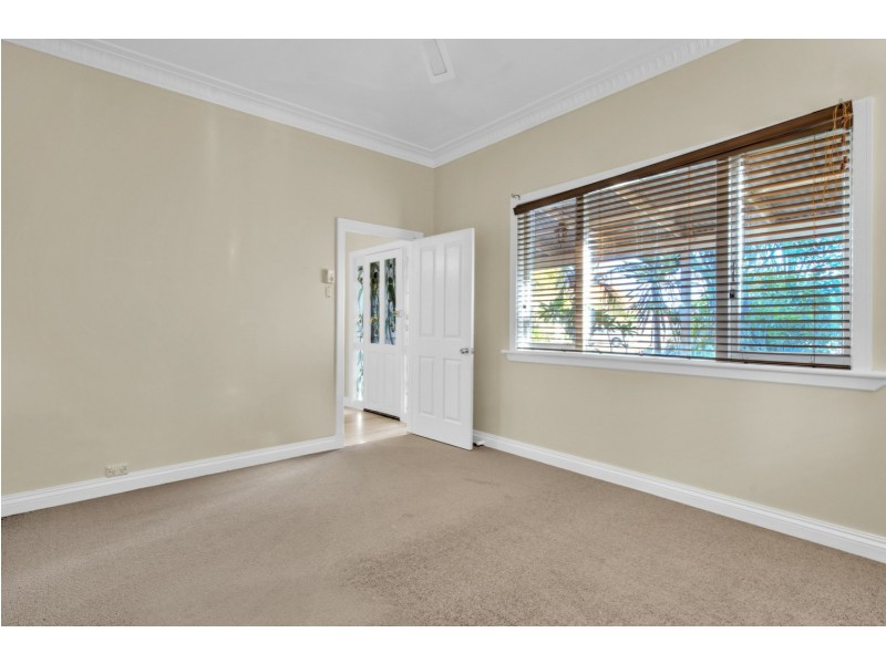 82 Crandon Street, Gosnells WA 6110