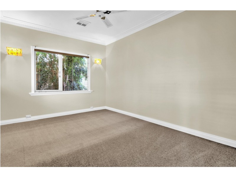 82 Crandon Street, Gosnells WA 6110