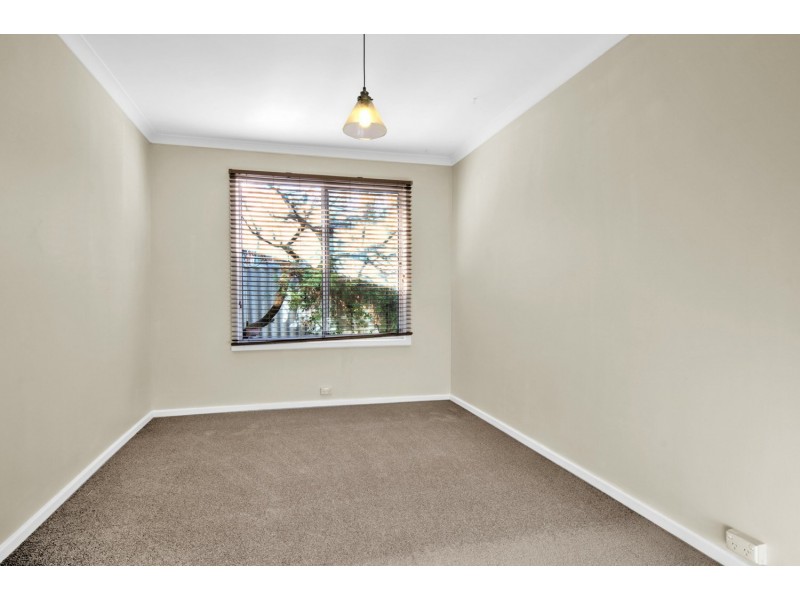 82 Crandon Street, Gosnells WA 6110