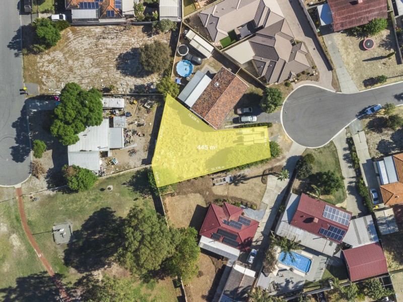 20 Drayton Court, Kelmscott WA 6111