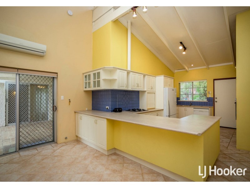 55 Regency Drive, Thornlie WA 6108