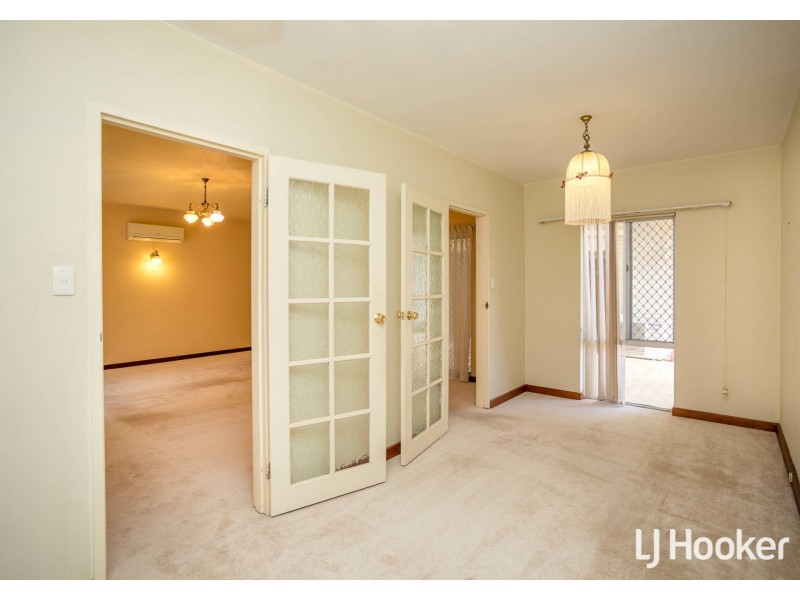 55 Regency Drive, Thornlie WA 6108