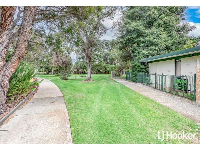 55 Regency Drive, Thornlie WA 6108