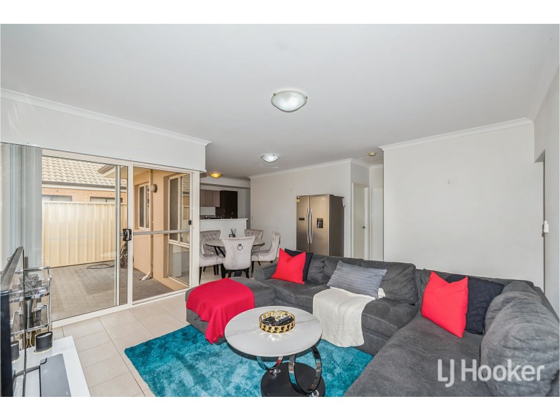 6/15 Third Avenue, Kelmscott WA 6111