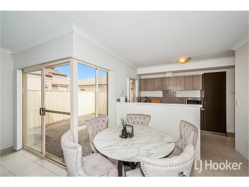 6/15 Third Avenue, Kelmscott WA 6111