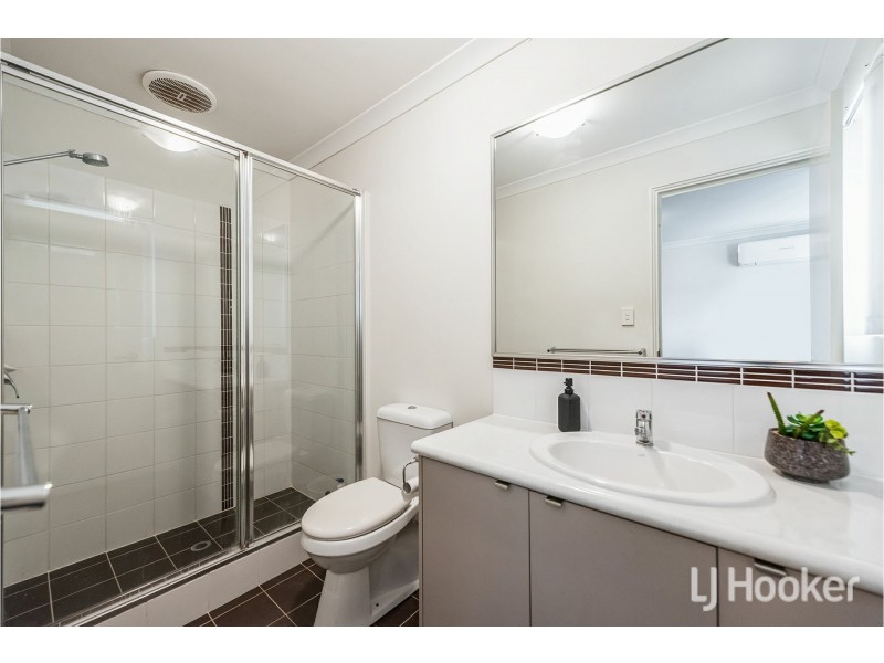 6/15 Third Avenue, Kelmscott WA 6111