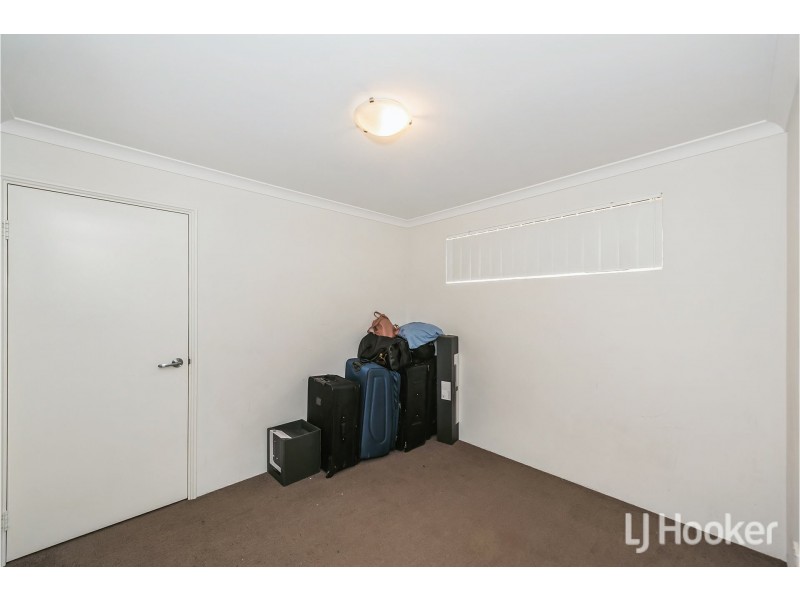 6/15 Third Avenue, Kelmscott WA 6111