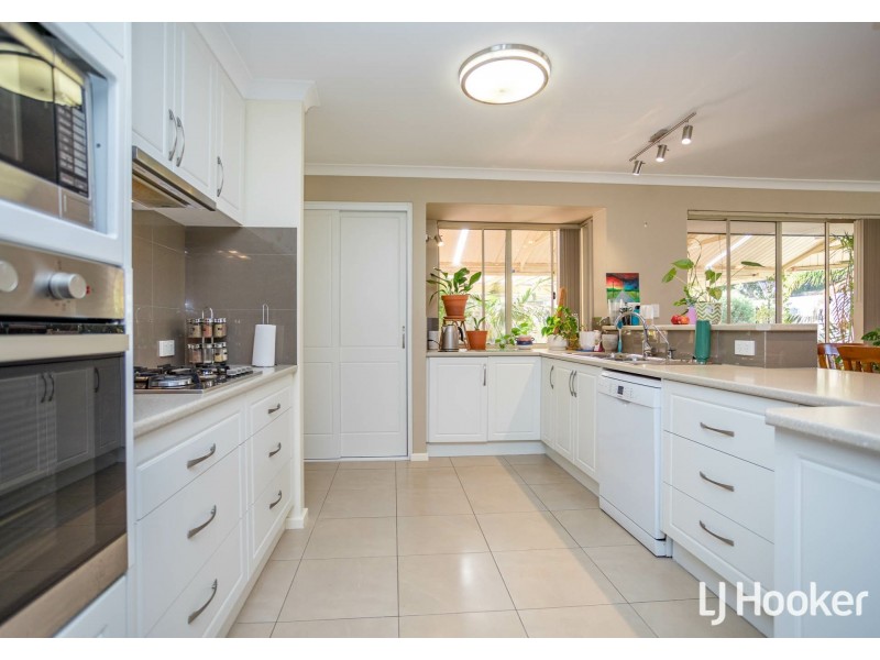5 Bindoon Loop, Huntingdale WA 6110
