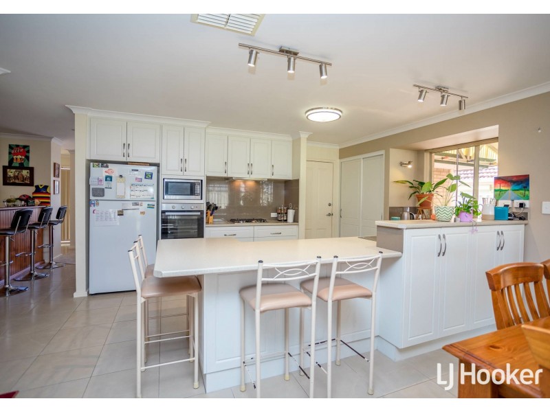 5 Bindoon Loop, Huntingdale WA 6110