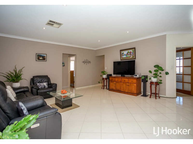 131 Shreeve Road, Canning Vale WA 6155