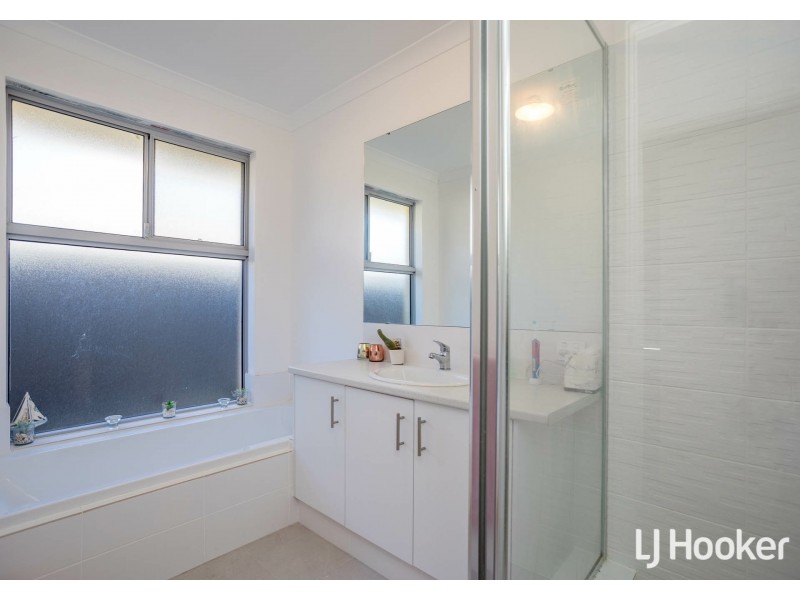 53 Larimar Parade, Byford WA 6122