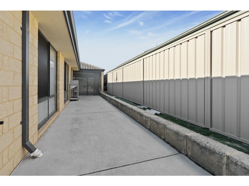 12 Edsell Entrance, Brookdale WA 6112