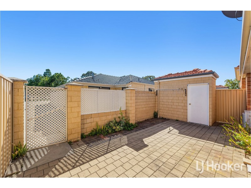 2/11 Sheoak Road, Maddington WA 6109