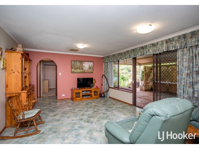 26 Grundy Way, Thornlie WA 6108