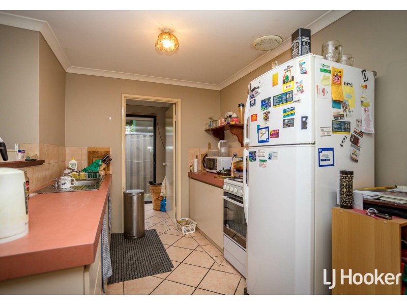 42 Ashworth Way, Brookdale WA 6112