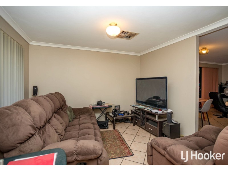 42 Ashworth Way, Brookdale WA 6112