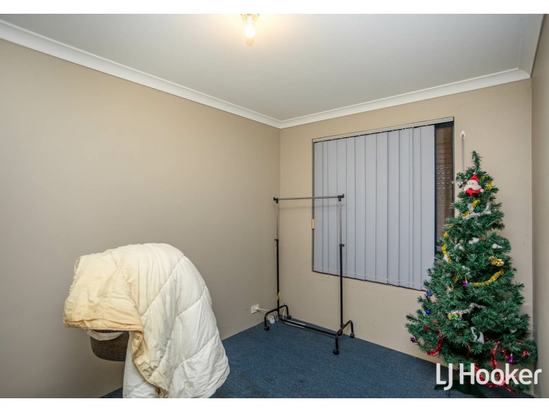 42 Ashworth Way, Brookdale WA 6112