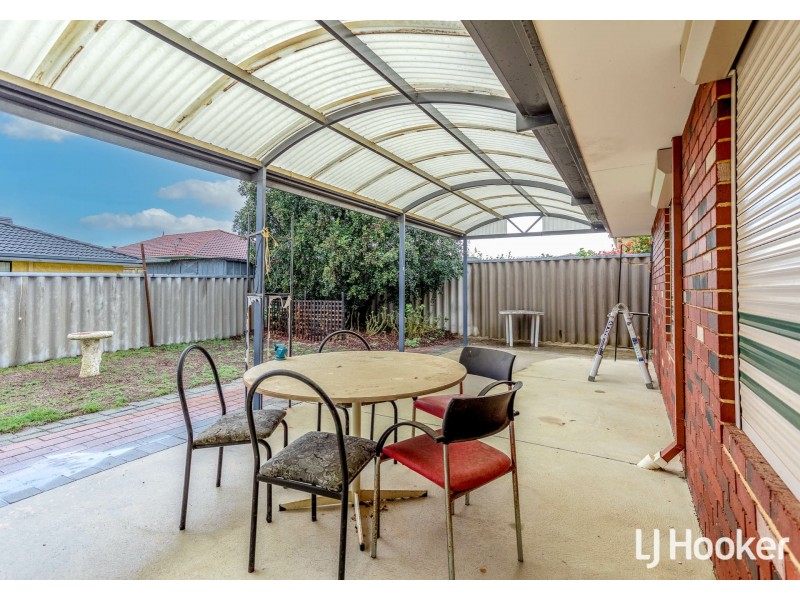 42 Ashworth Way, Brookdale WA 6112