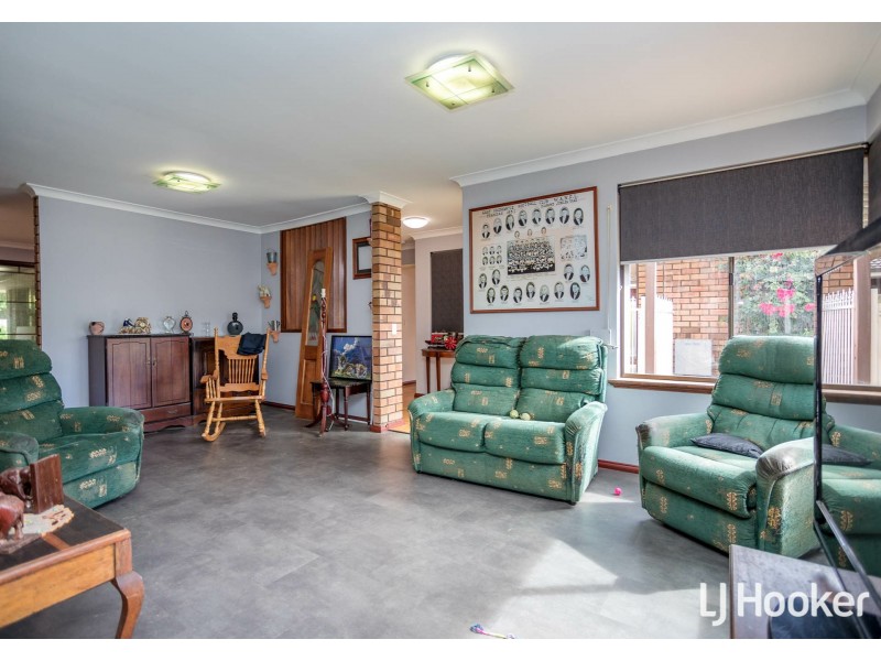 4 Kirk Close, Camillo WA 6111