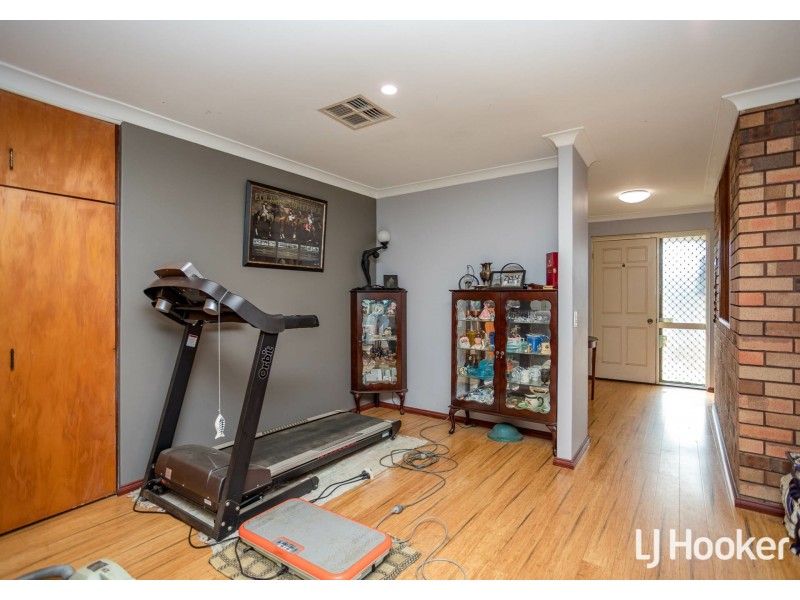 4 Kirk Close, Camillo WA 6111