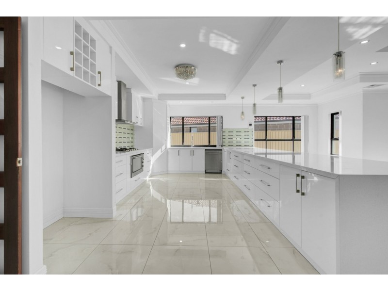 14 Bradstocks Grove, Southern River WA 6110