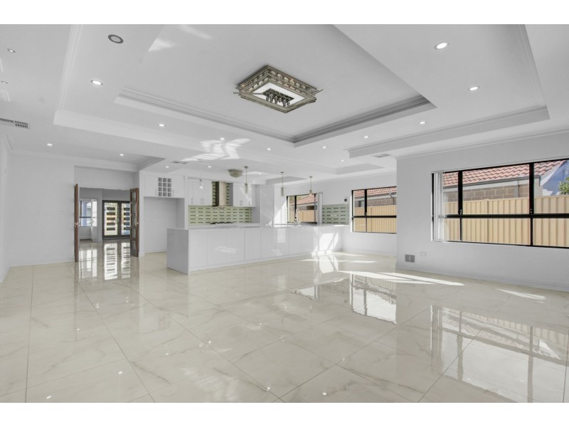 14 Bradstocks Grove, Southern River WA 6110