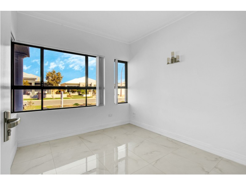 14 Bradstocks Grove, Southern River WA 6110