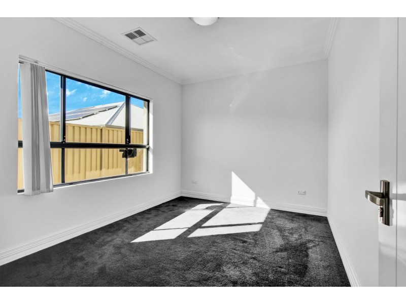 14 Bradstocks Grove, Southern River WA 6110