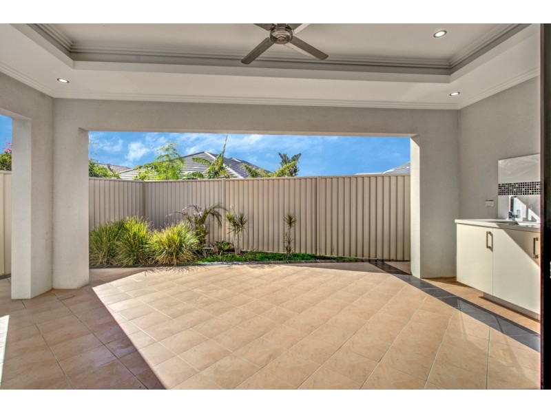 14 Bradstocks Grove, Southern River WA 6110