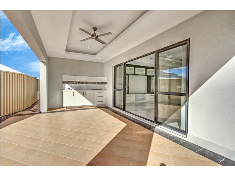 14 Bradstocks Grove, Southern River WA 6110