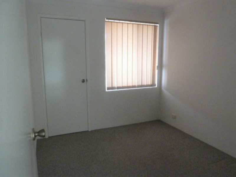 8/39 Spring Road, Thornlie WA 6108