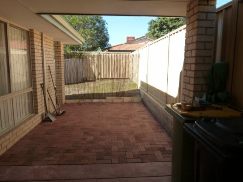 8/39 Spring Road, Thornlie WA 6108