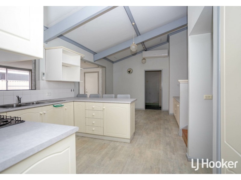 27 Shelburn Road, Thornlie WA 6108